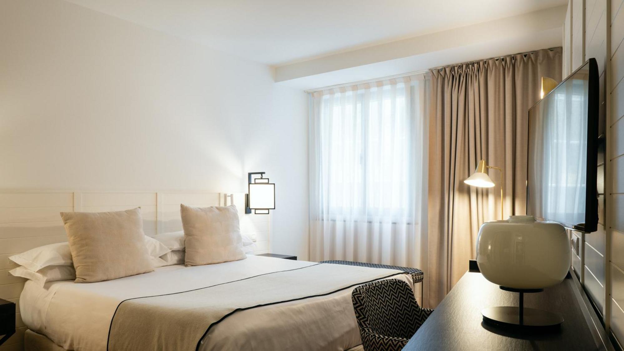 โมลิน่า ลาริโอ โฮเต็ล Hotel มาลากา ภายนอก รูปภาพ