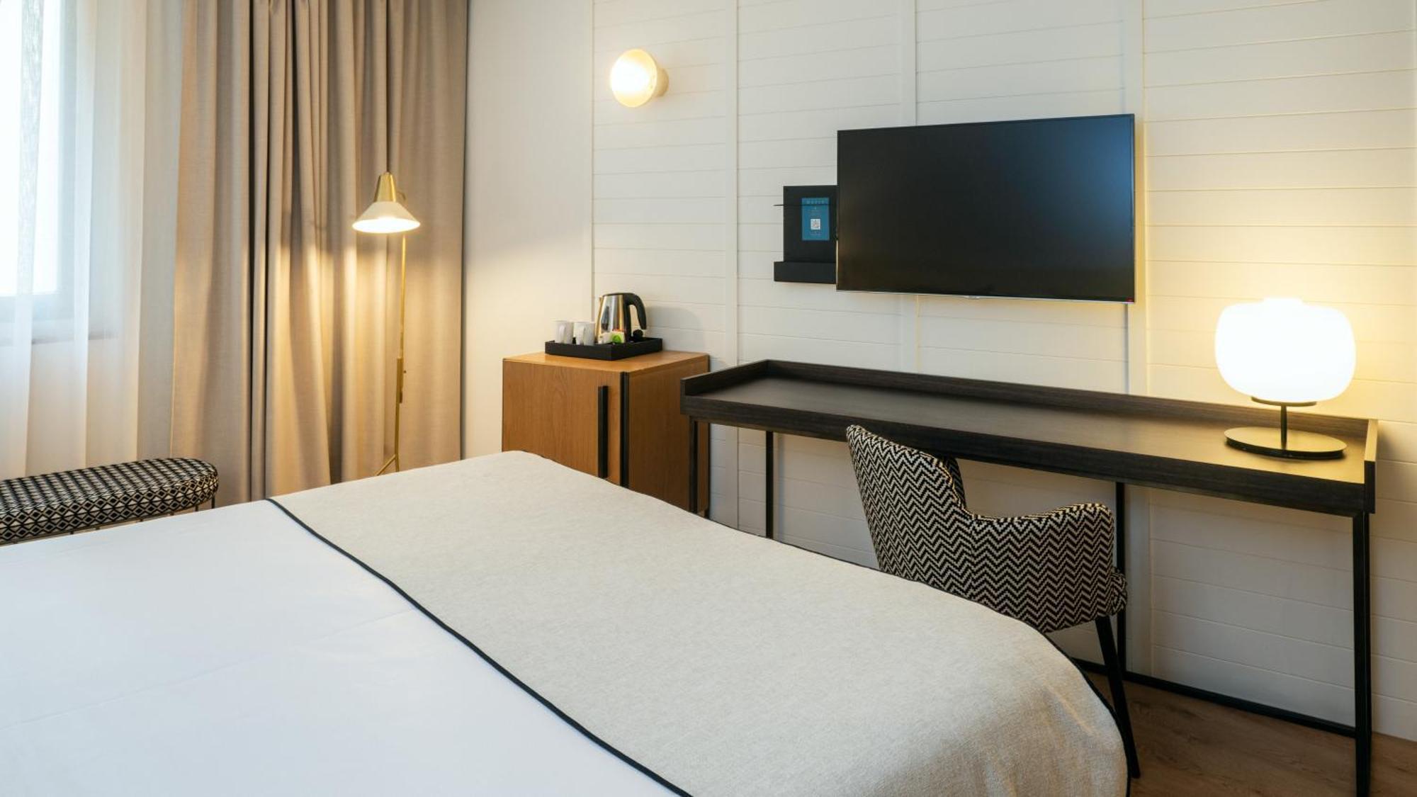 โมลิน่า ลาริโอ โฮเต็ล Hotel มาลากา ภายนอก รูปภาพ